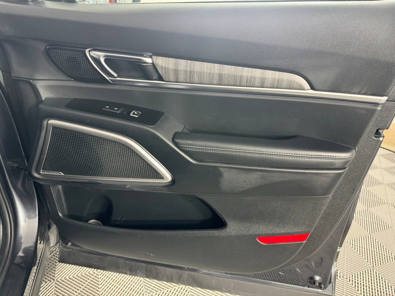 Used 2024 Kia Telluride EX image 33