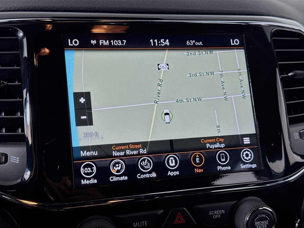 Used 2021 Jeep Grand Cherokee Laredo X AWD/4WD image 27