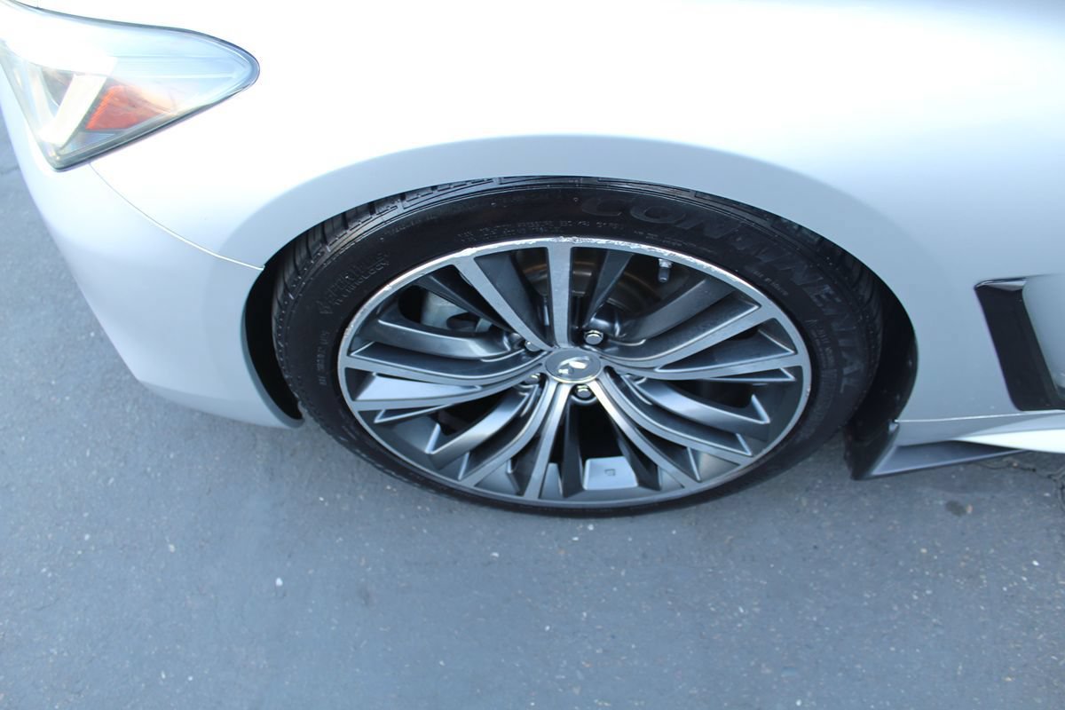 Used 2017 INFINITI Q60 3.0t w/ Premium Plus Package 3.0T RWD image 11