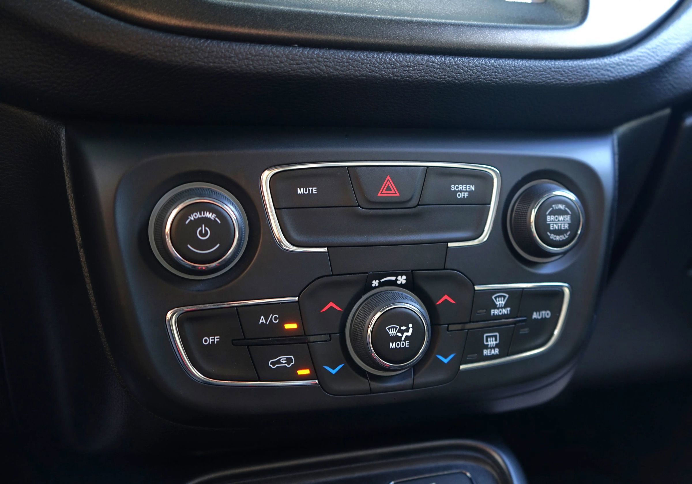 Used 2018 Jeep Compass Trailhawk image 22