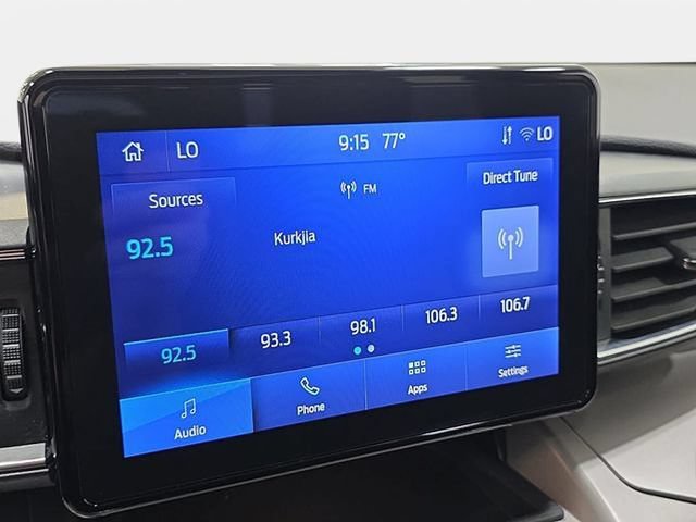 Used 2023 Ford Explorer XLT w/ Equipment Group 202A AWD/4WD image 22