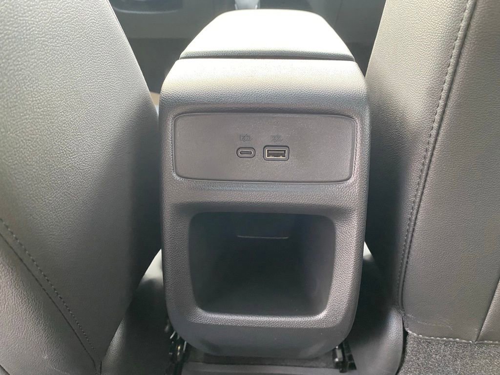 New 2026 Chevrolet Trax RS w/ Sunroof Package image 26