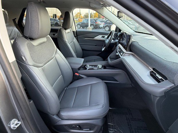 New 2026 Ford Explorer Active w/ Active Comfort Package AWD/4WD image 17