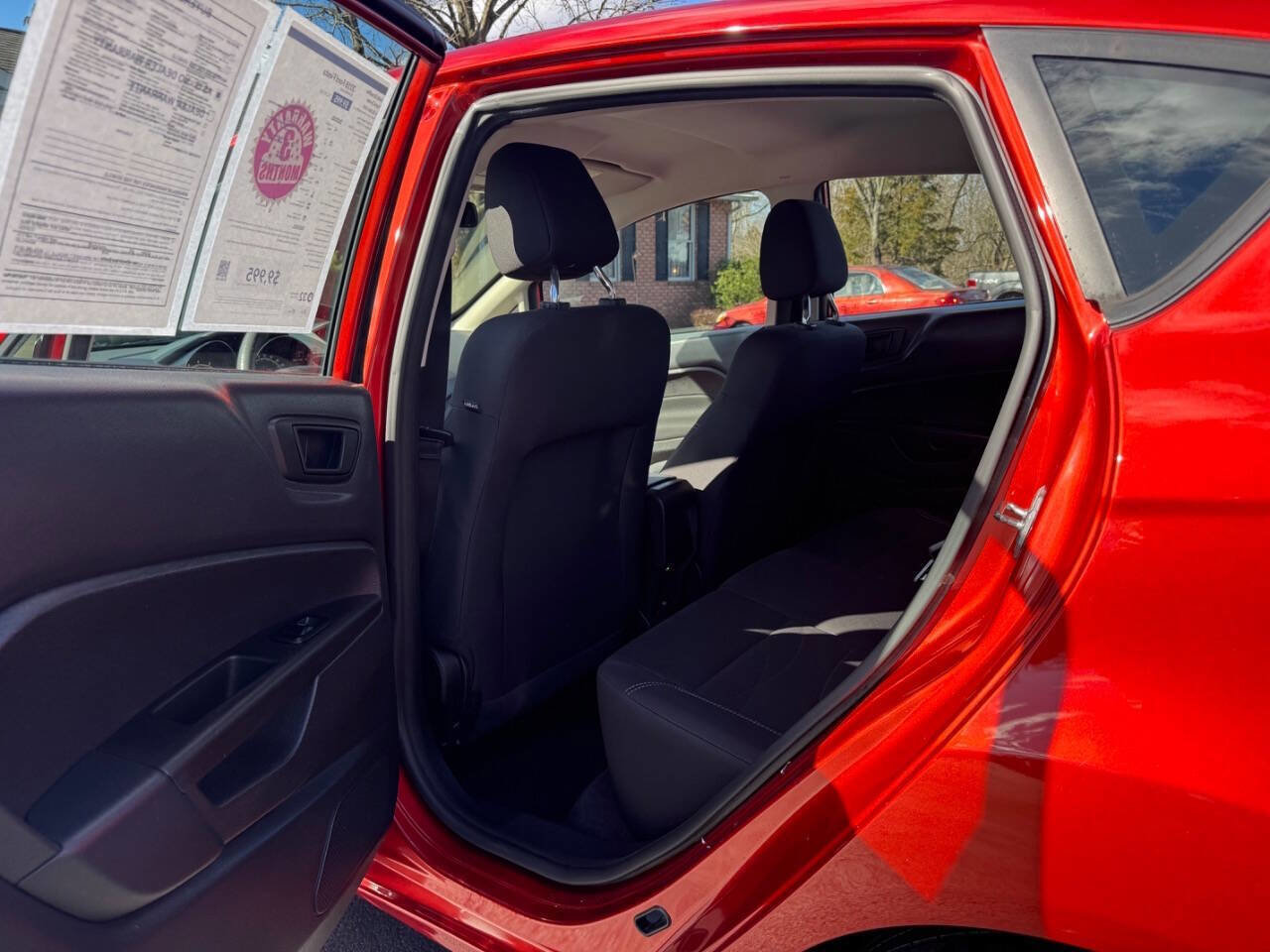 Used 2018 Ford Fiesta SE image 16