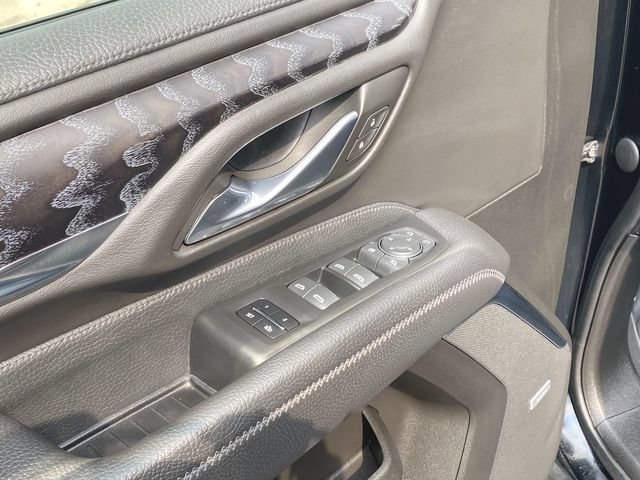 Used 2023 GMC Yukon Denali AWD/4WD image 23