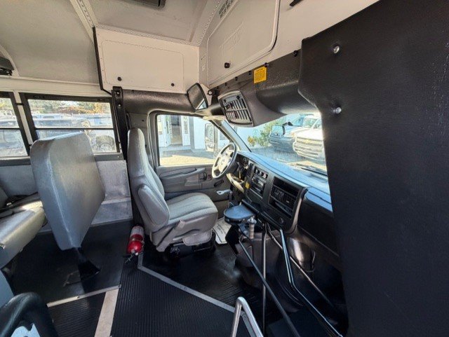 Used 2008 Chevrolet Express 3500 w/ School Bus Package image 15