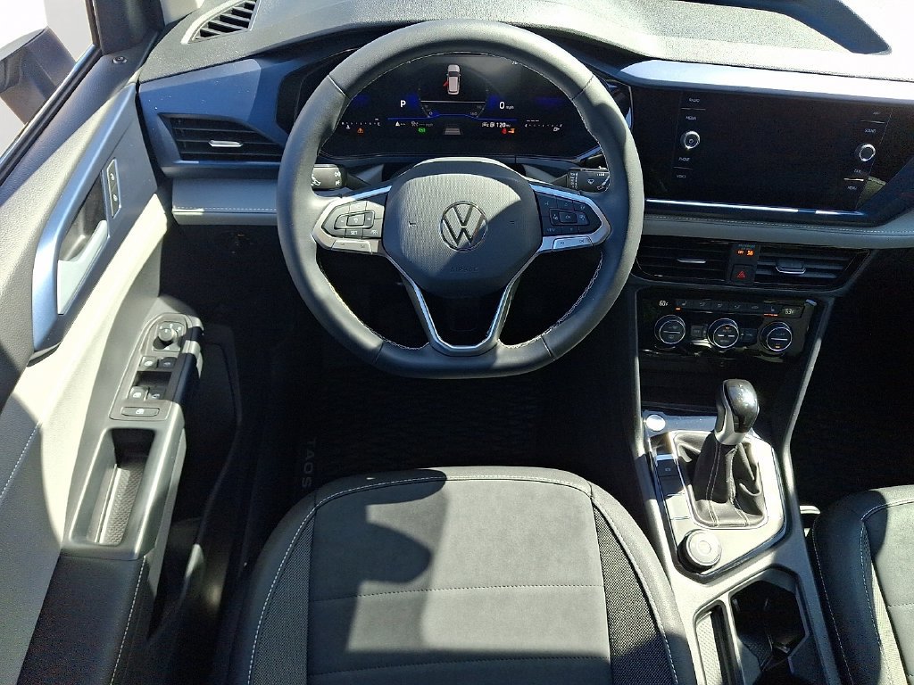Used 2024 Volkswagen Taos SE w/ Black Wheel Plus Package AWD/4WD image 12