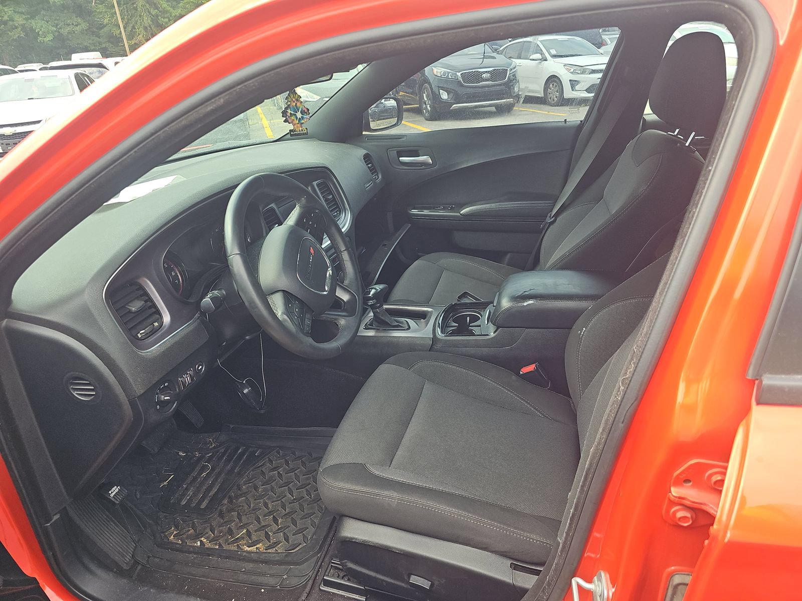 Used 2018 Dodge Charger SXT w/ Blacktop Package RWD image 7
