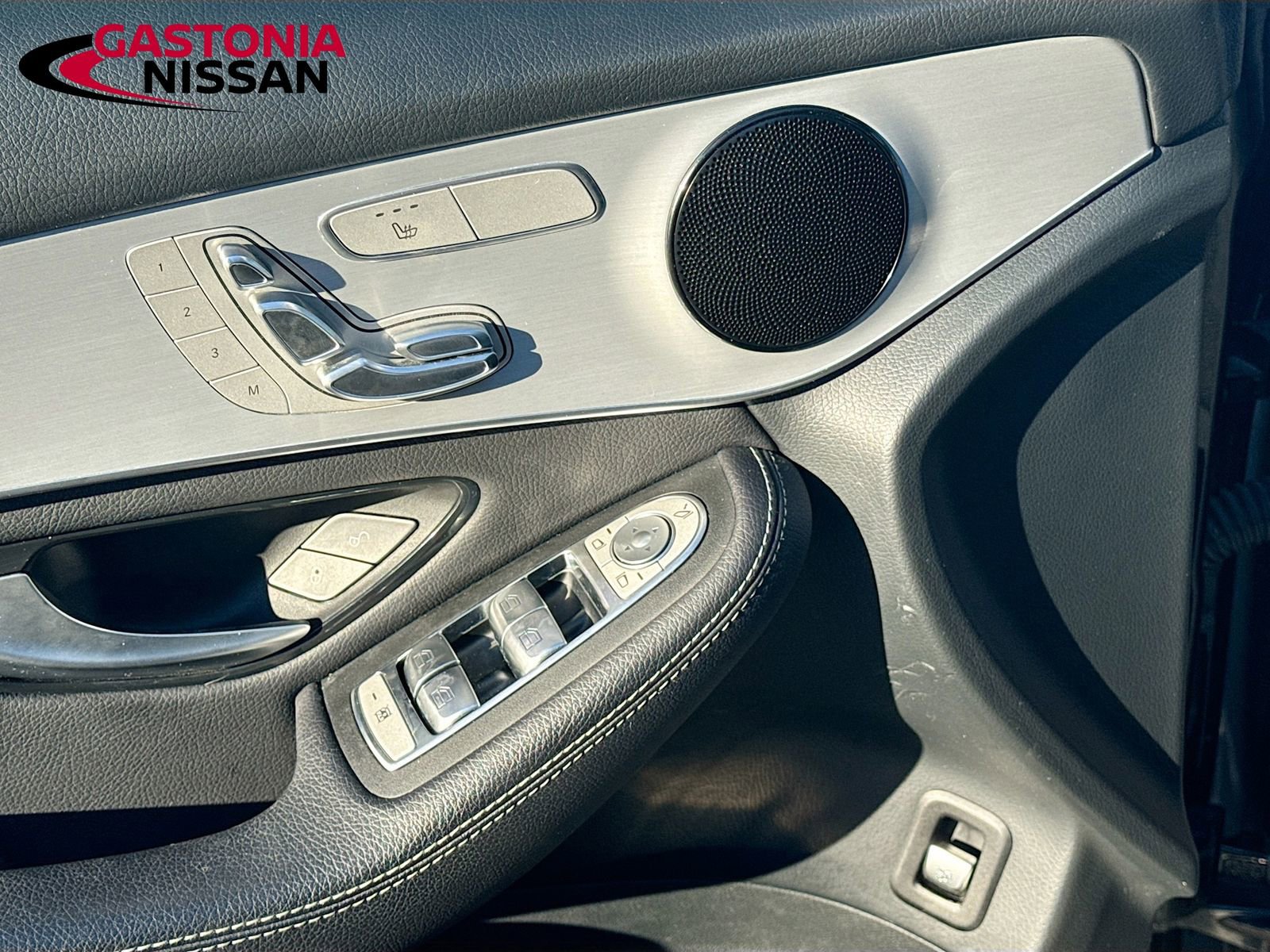 Used 2022 Mercedes-Benz GLC 300 GLC 300 image 22