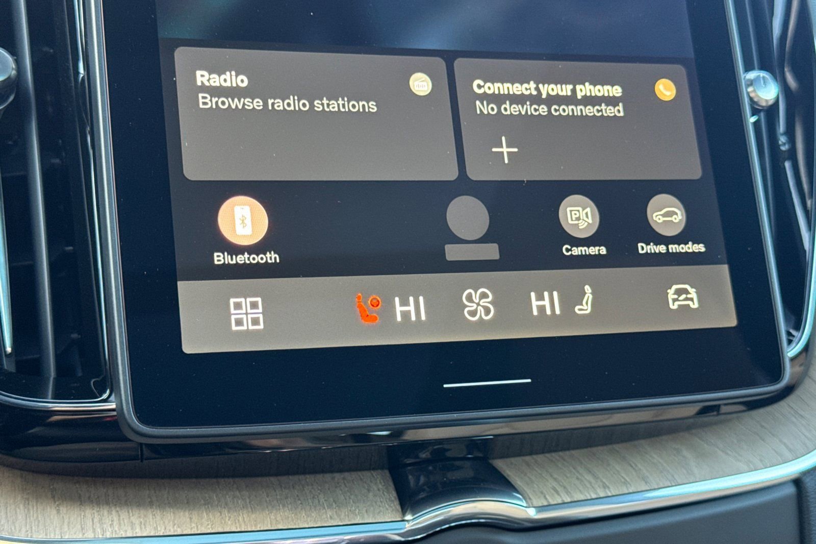 New 2026 Volvo XC60 B5 Plus w/ Climate Package image 22