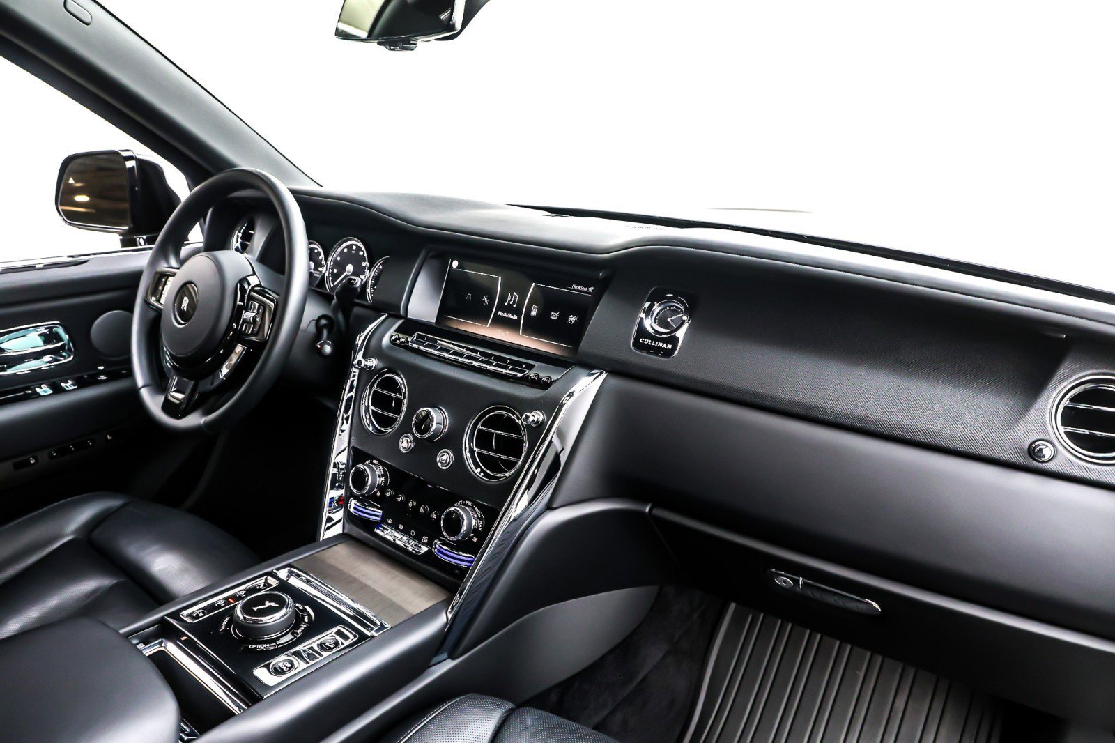 Used 2024 Rolls-Royce Cullinan image 16