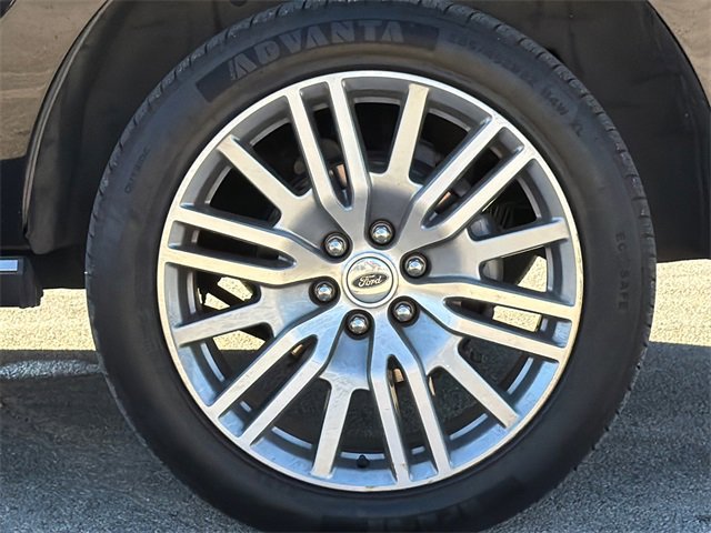 Used 2024 Ford Expedition Limited image 8