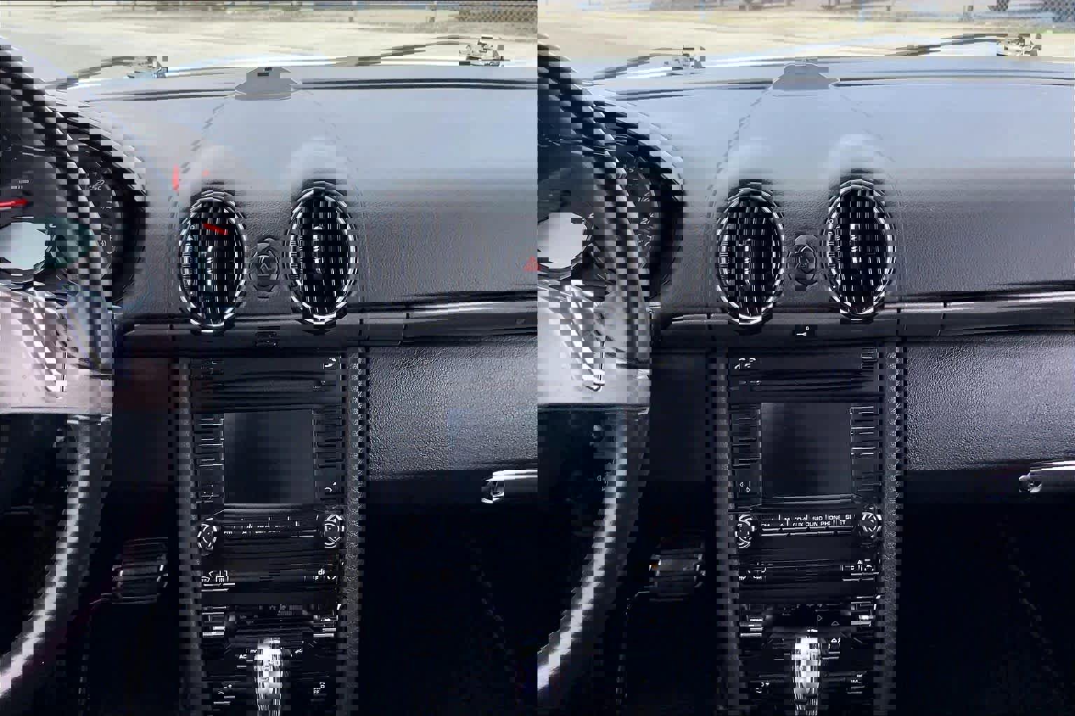 Used 2010 Porsche Cayman image 7