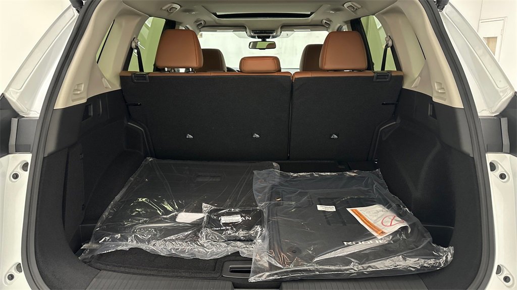 New 2026 Nissan Rogue Platinum w/ Platinum Premium Package image 13