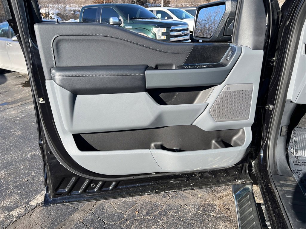 Used 2022 Ford F150 XLT w/ Equipment Group 302A High image 11