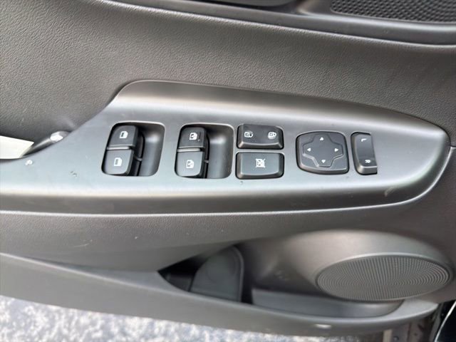 Used 2023 Hyundai Kona SEL w/ Cargo Package image 18