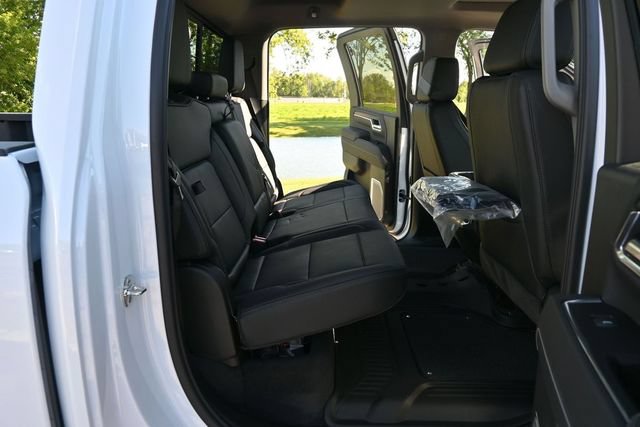 New 2026 GMC Sierra 3500 Denali w/ Denali Reserve Package AWD/4WD image 13