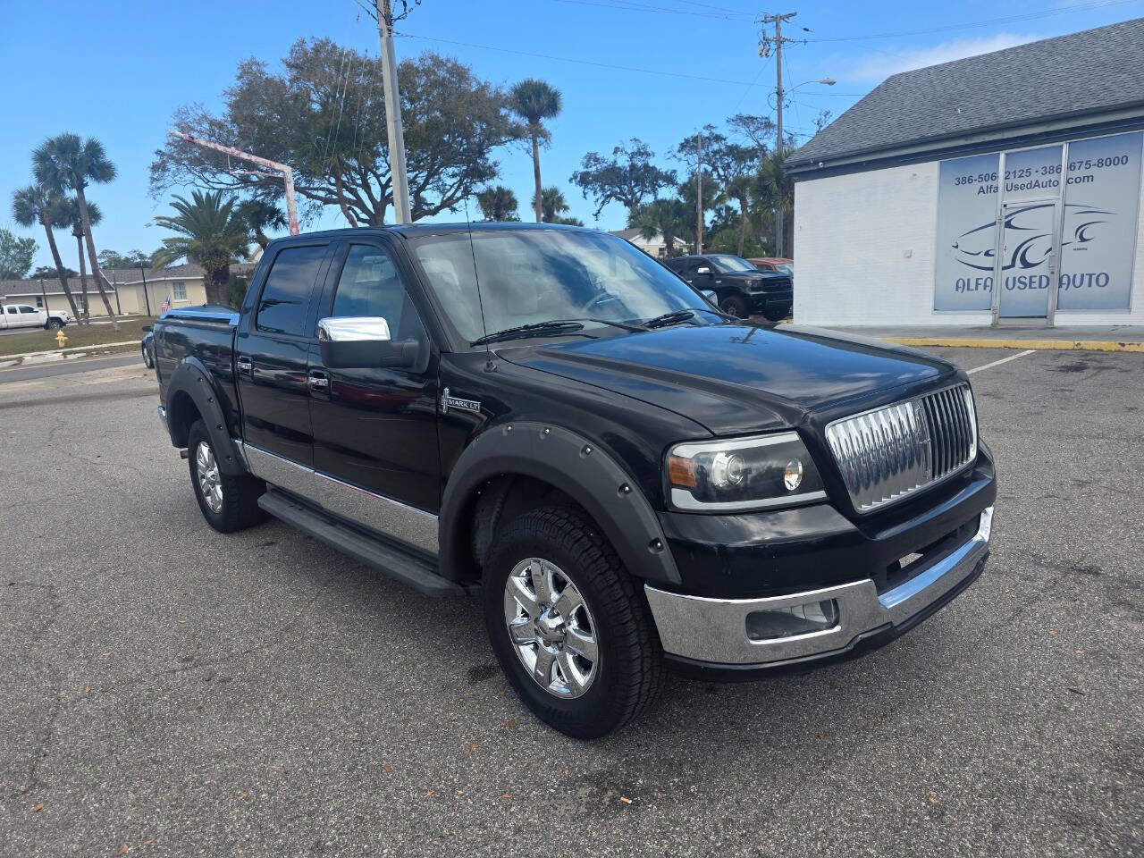 Used 2006 Lincoln Mark LT 4x4 image 2