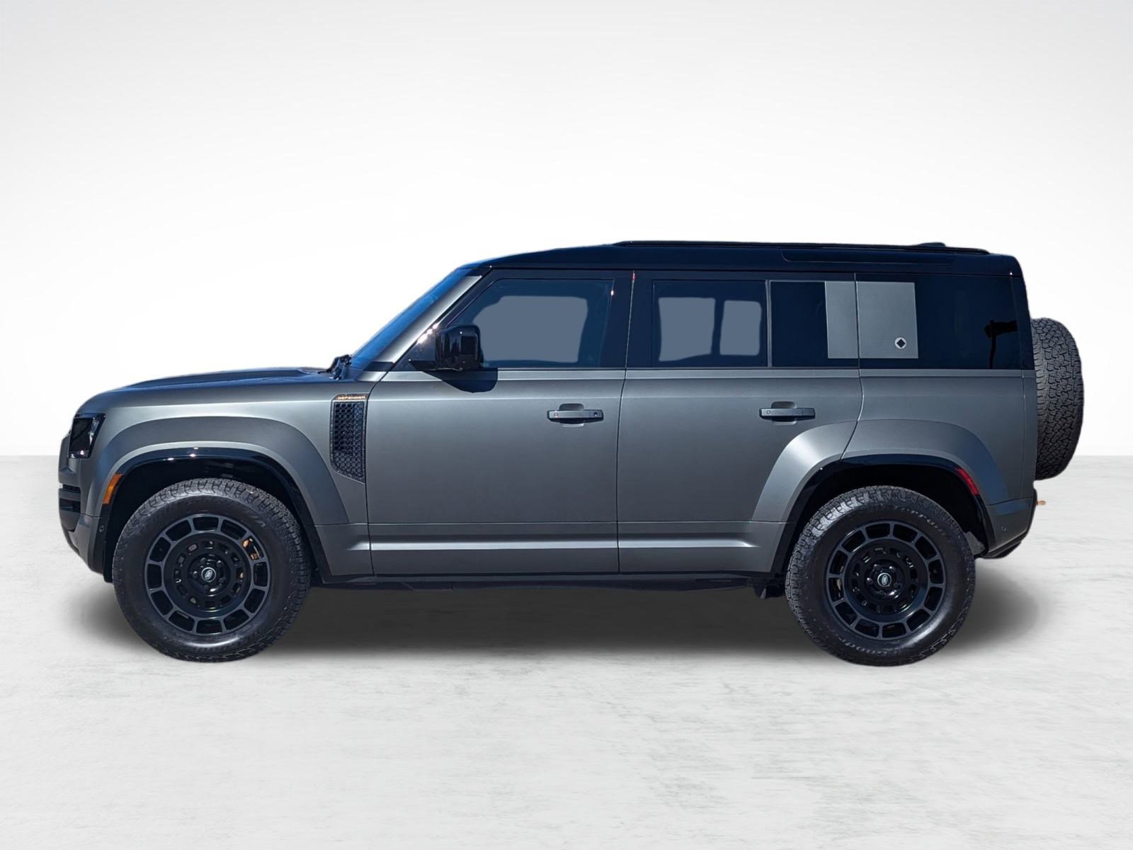 Certified 2025 Land Rover Defender 110 image 2