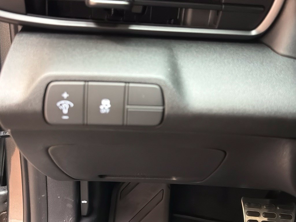 Used 2026 Hyundai Elantra SEL Sport FWD image 30