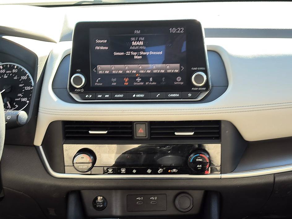 Certified 2025 Nissan Rogue SV AWD/4WD image 32