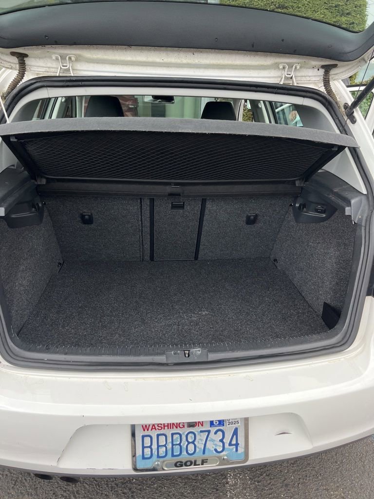 Used 2014 Volkswagen Golf 4-Door image 6