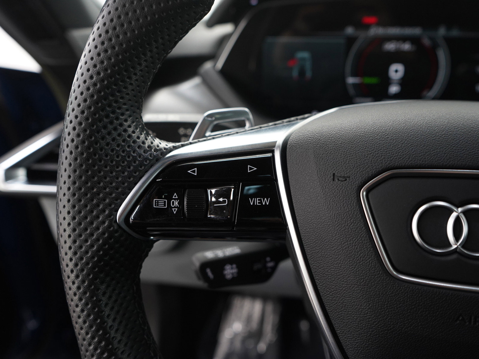 Used 2023 Audi e-tron GT Premium Plus w/ Performance Package image 27