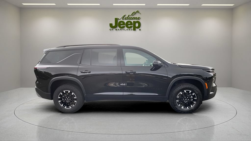 Used 2025 Chevrolet Traverse Z71 AWD/4WD image 11