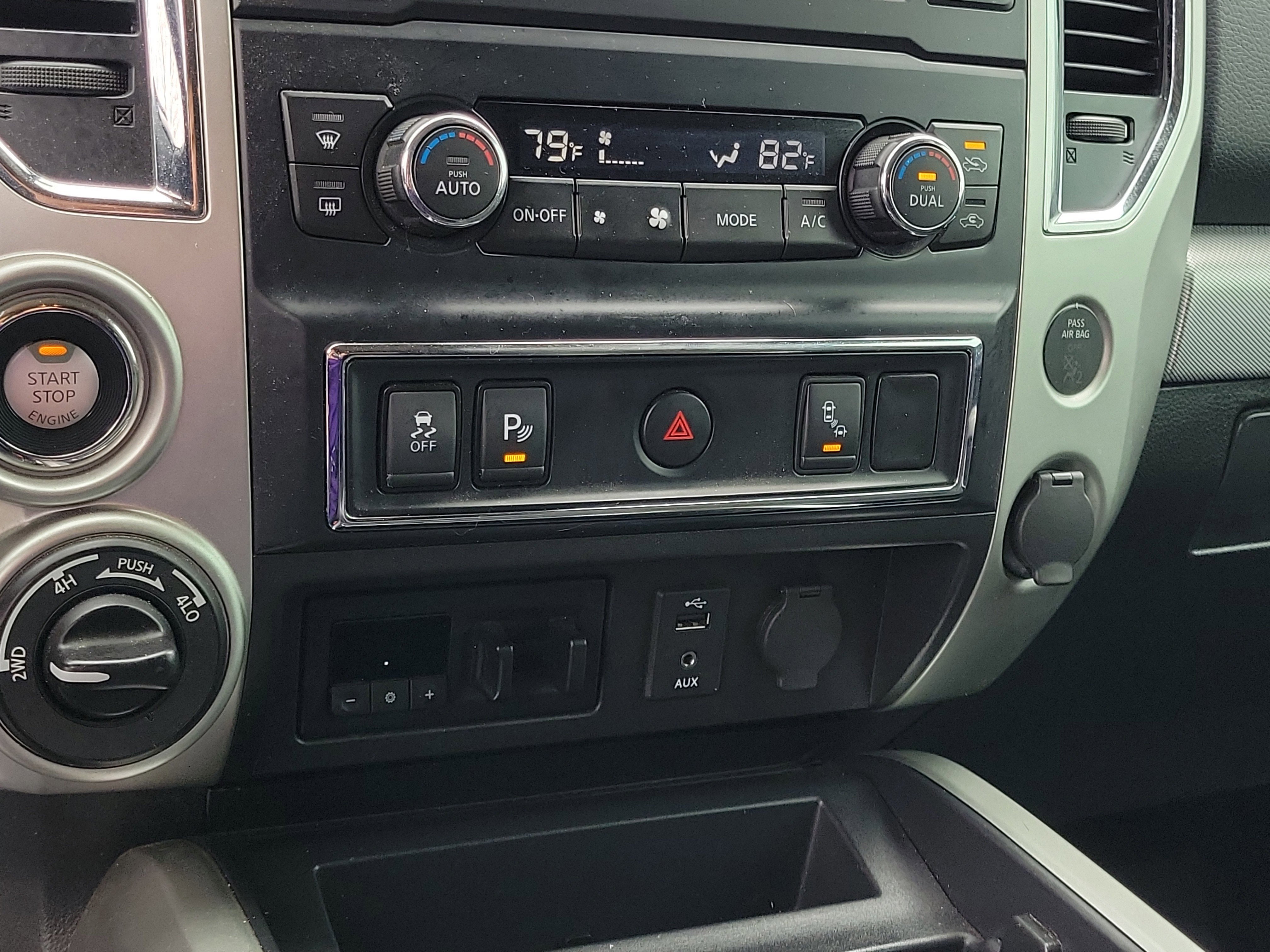 Used 2018 Nissan Titan PRO-4X w/ Pro-4x Utility Package AWD/4WD image 27