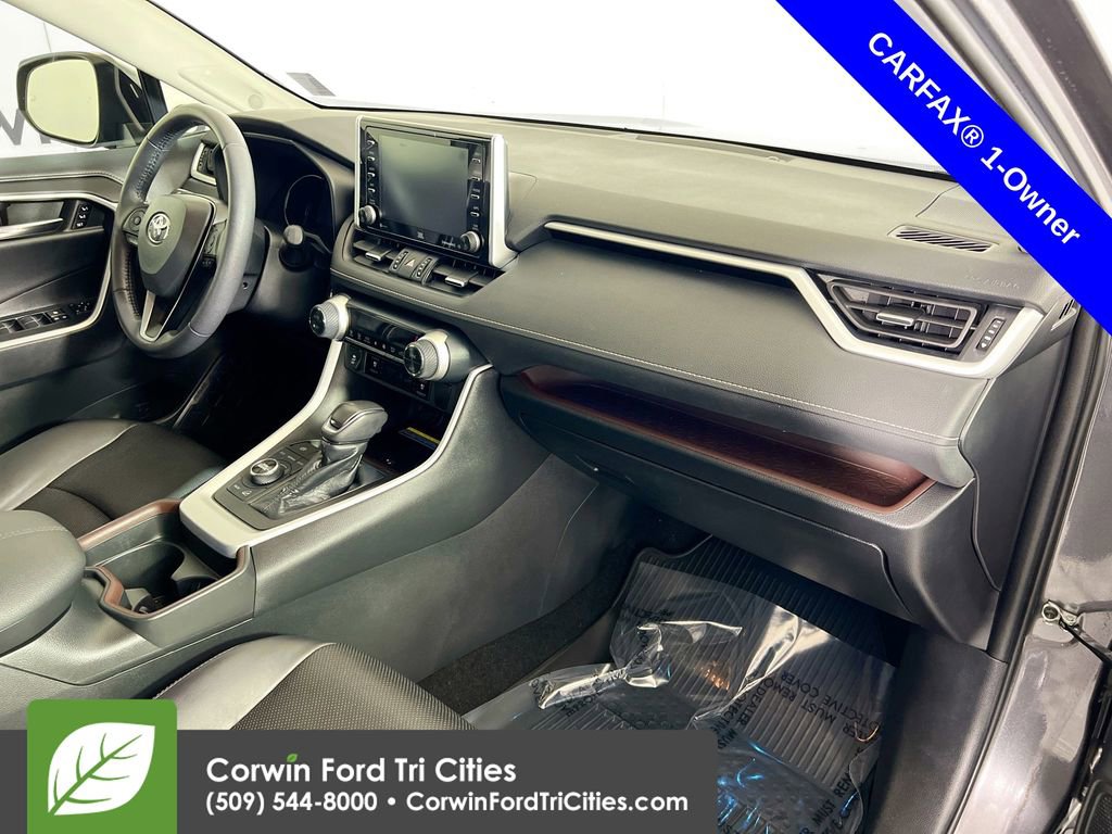 Used 2021 Toyota RAV4 Limited image 31