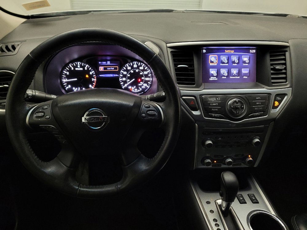 Used 2017 Nissan Pathfinder SL AWD/4WD image 22