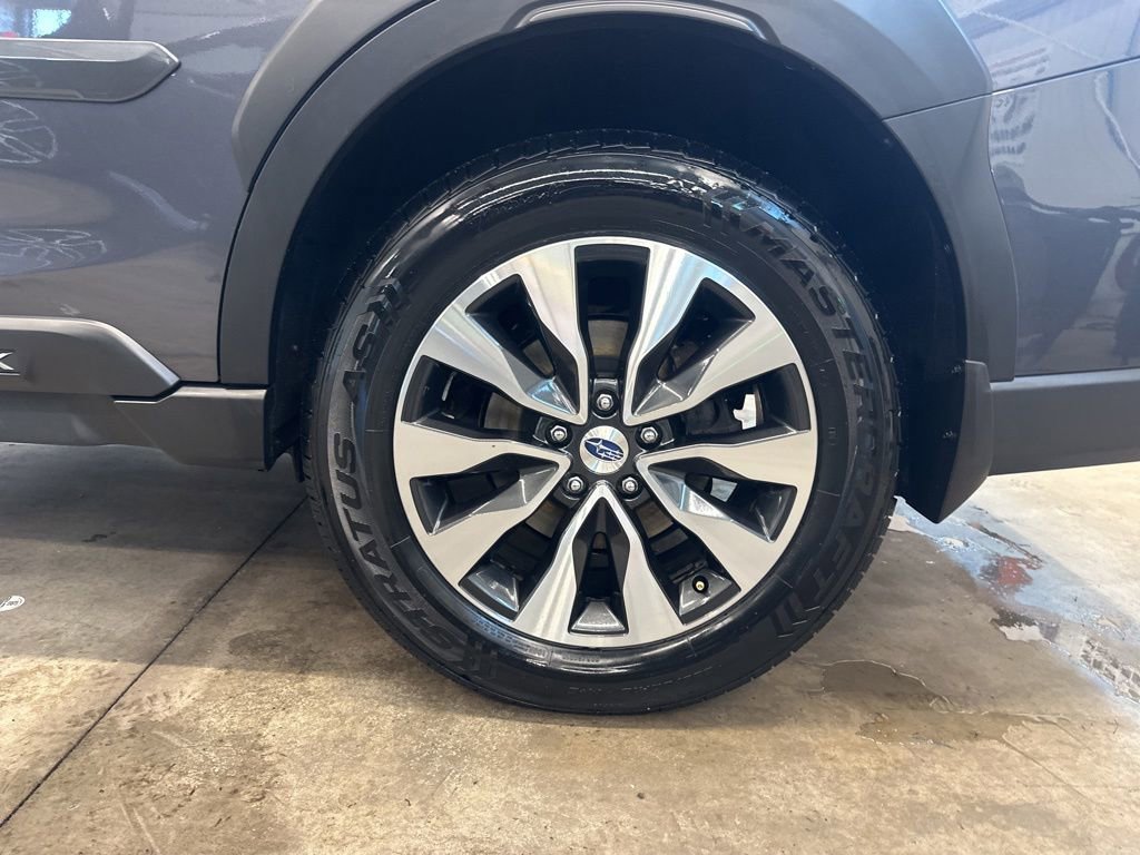 Used 2023 Subaru Outback Limited AWD/4WD image 32