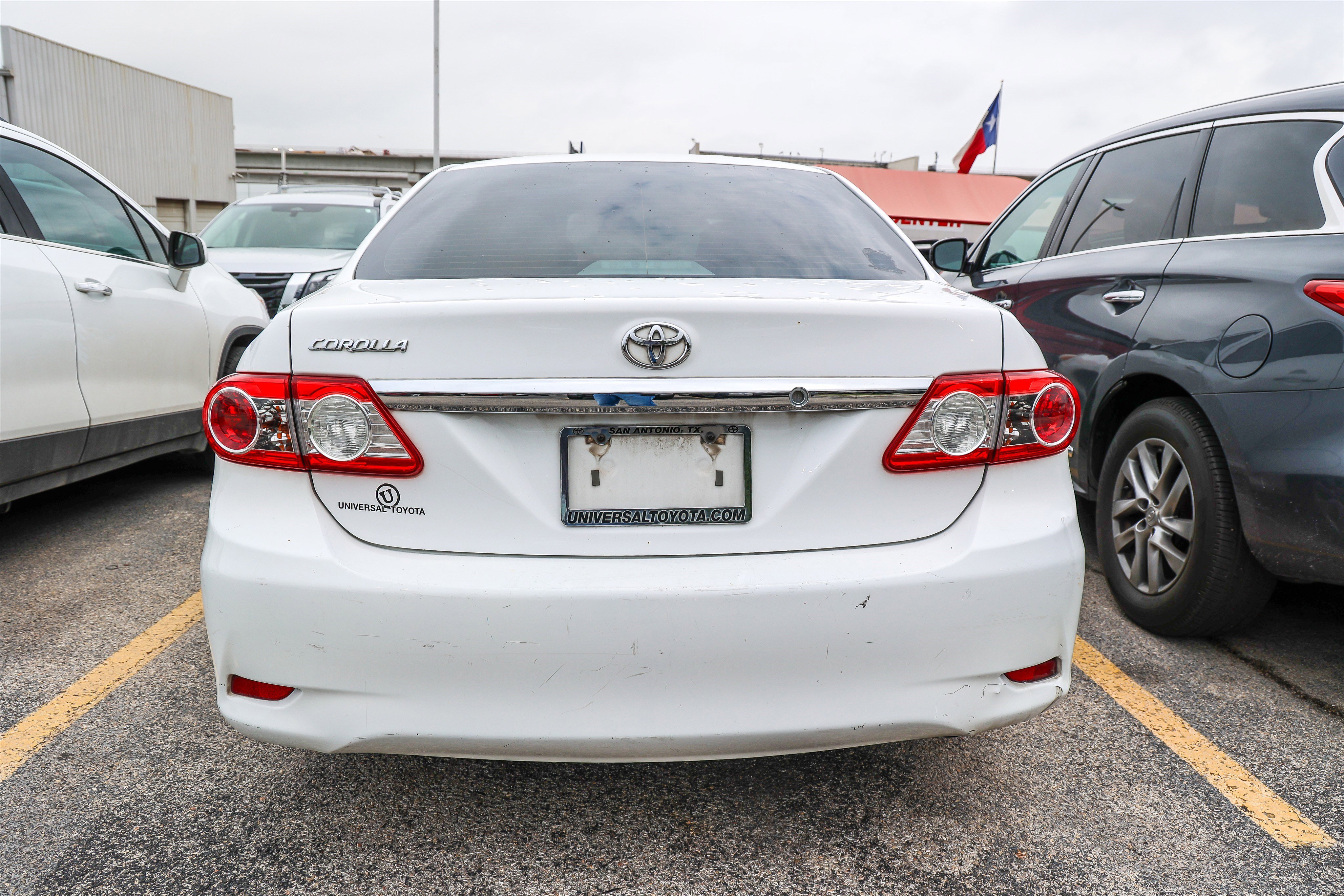Used 2013 Toyota Corolla L FWD image 8