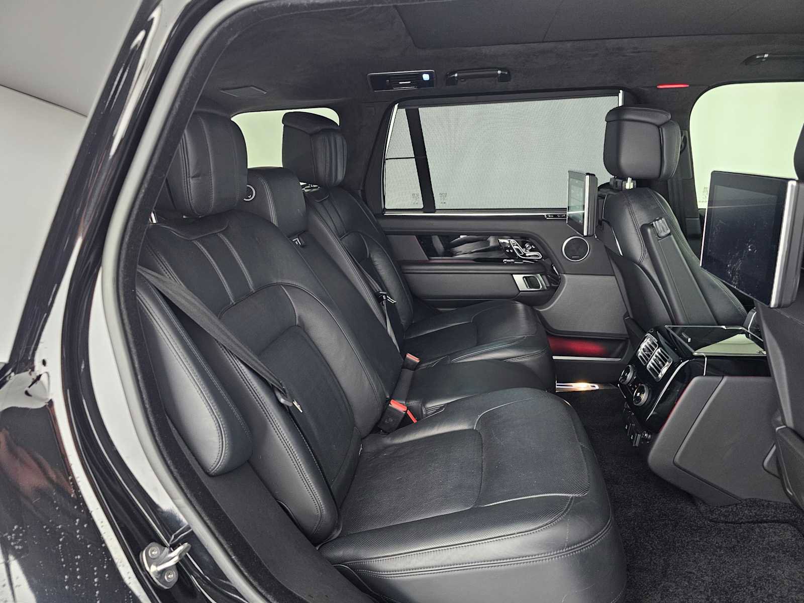 Used 2021 Land Rover Range Rover Long Wheelbase Autobiography image 12