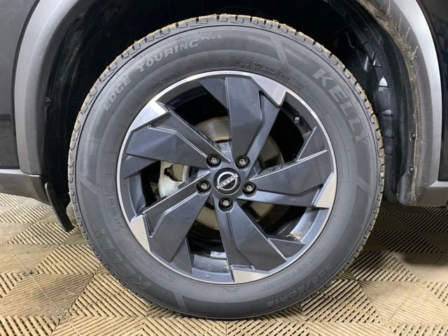 Used 2025 Nissan Rogue SV AWD/4WD image 31
