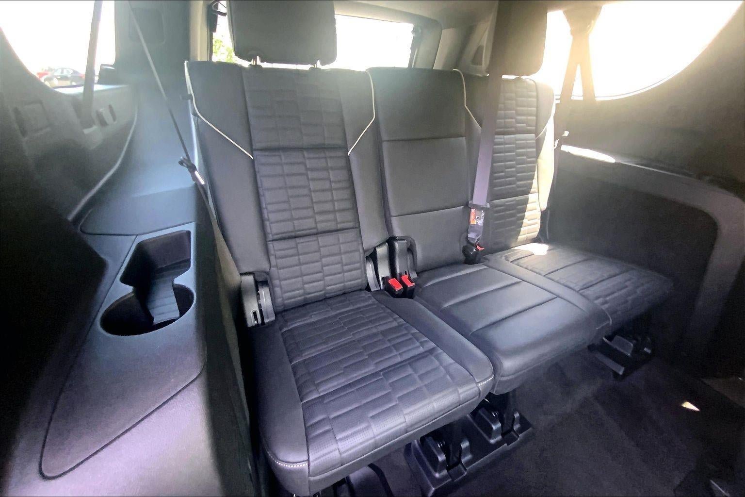 Certified 2026 Cadillac Escalade ESV V AWD/4WD image 25