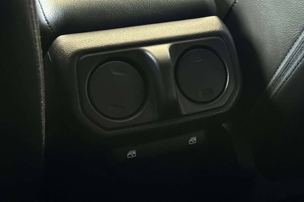 Used 2023 Jeep Wrangler Unlimited Sport AWD/4WD image 16