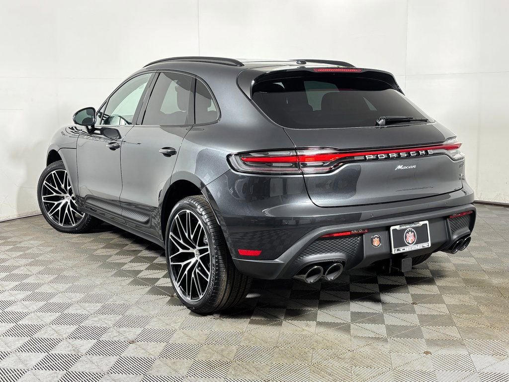 Used 2026 Porsche Macan AWD/4WD image 3