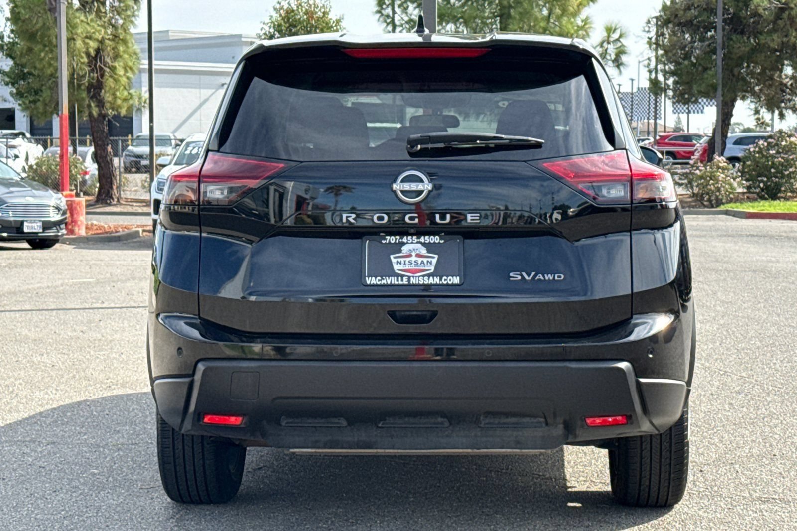 Used 2024 Nissan Rogue SV AWD/4WD image 7