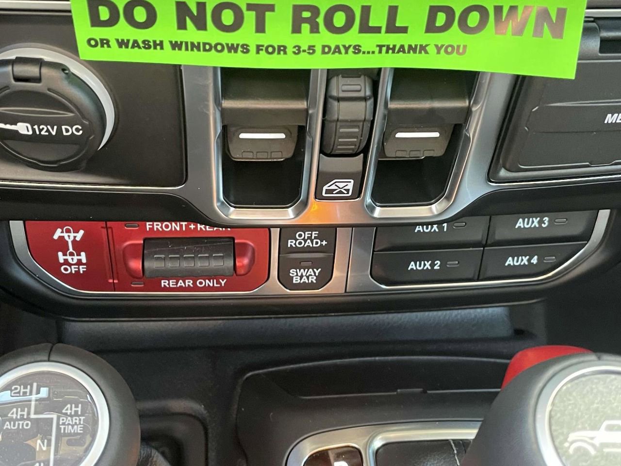 New 2025 Jeep Gladiator Rubicon image 21