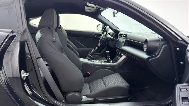 Used 2023 Toyota GR86 RWD image 19