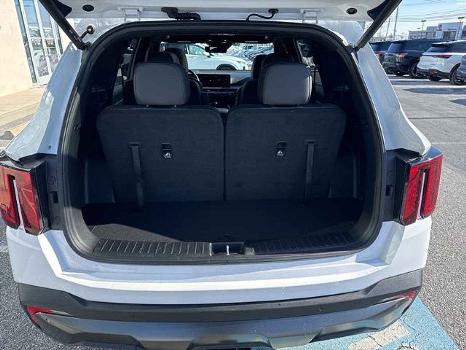 Used 2025 Kia Sorento SX Prestige image 17