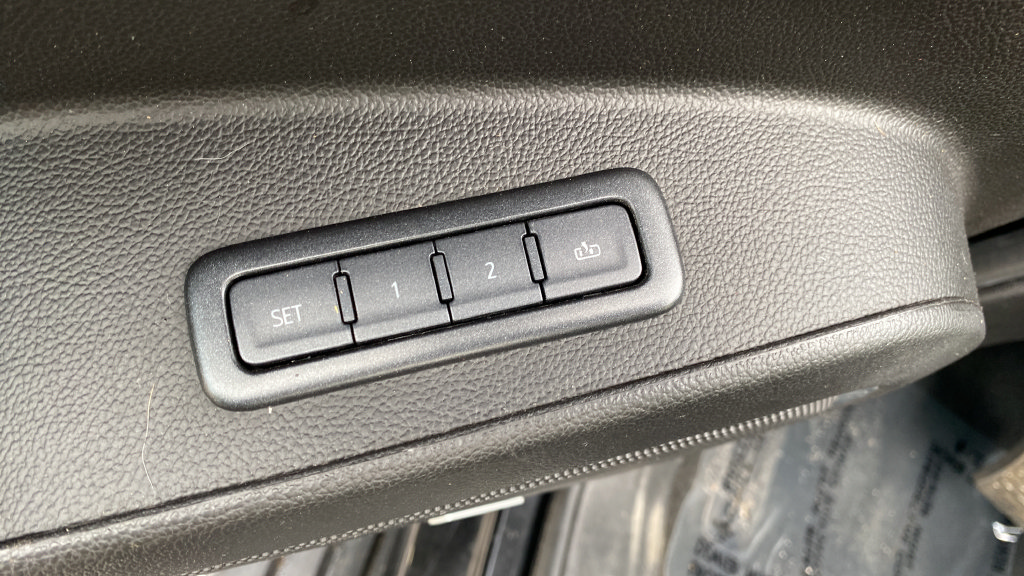 Used 2020 GMC Yukon SLT AWD/4WD image 32