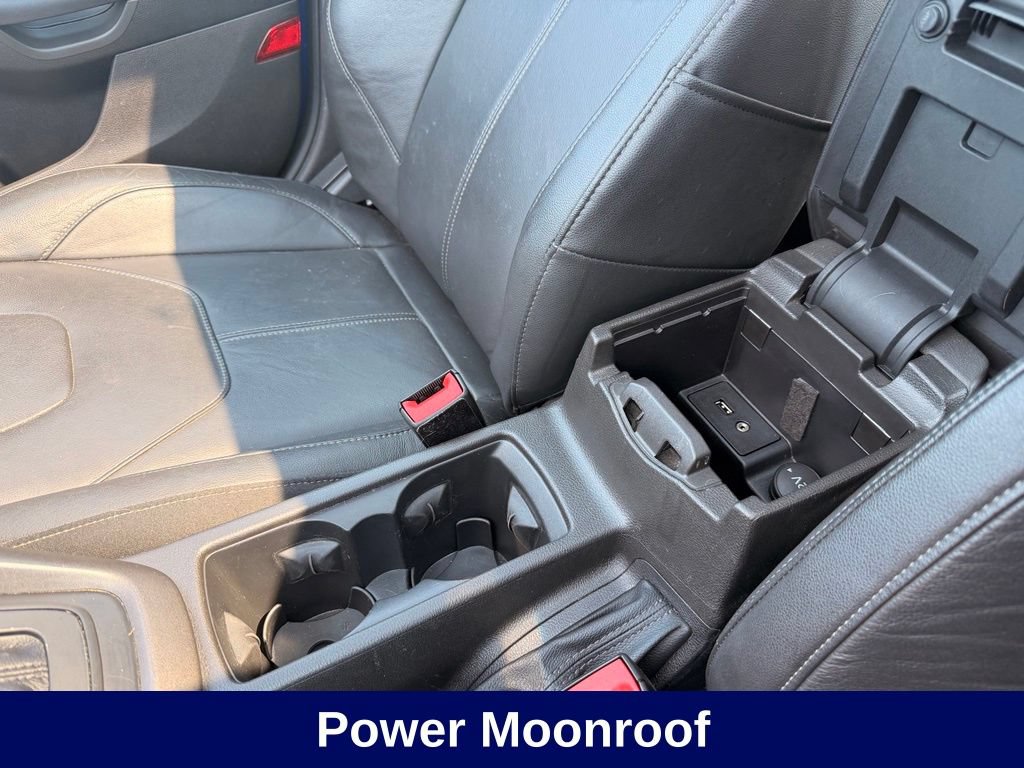 Used 2015 Ford Focus SE w/ Equipment Group 201A FWD image 17
