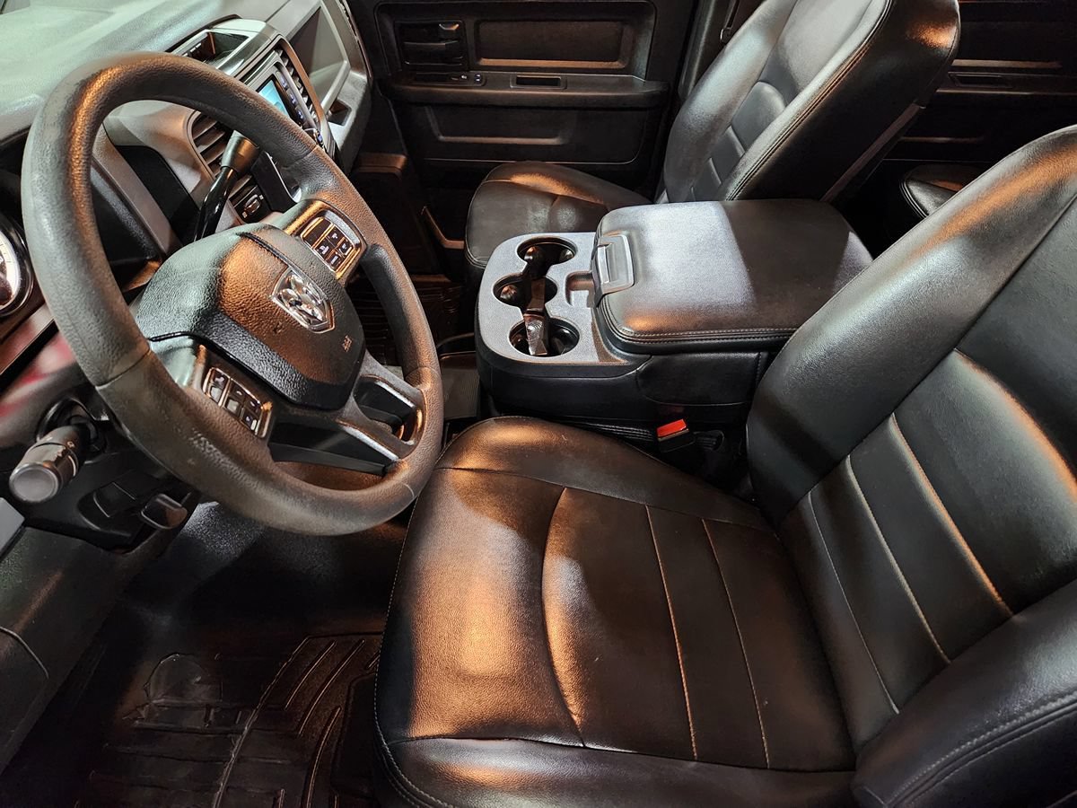 Used 2018 RAM 2500 Tradesman w/ Chrome Appearance Group AWD/4WD image 31
