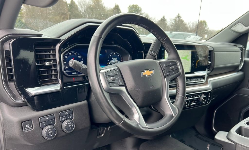 Used 2025 Chevrolet Silverado 2500 LT w/ Convenience Package AWD/4WD image 20