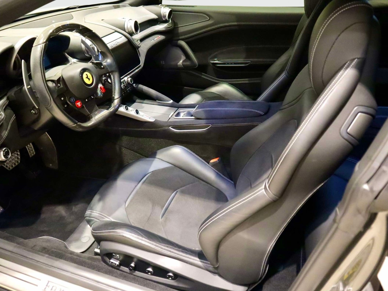 Certified 2019 Ferrari GTC4Lusso AWD/4WD image 19