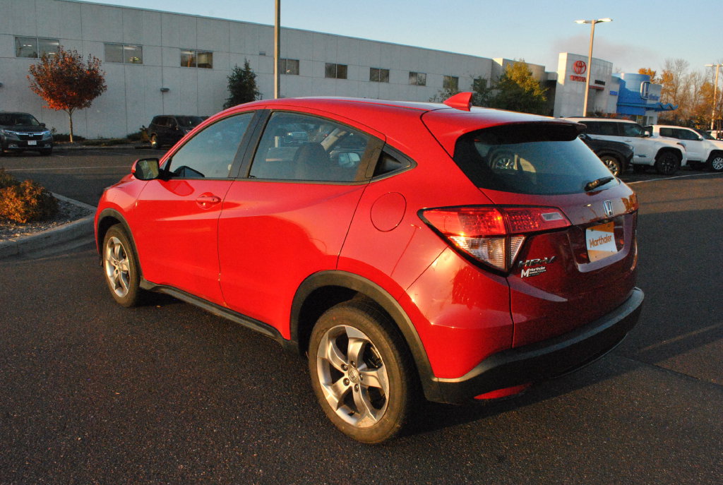 Certified 2018 Honda HR-V LX image 4