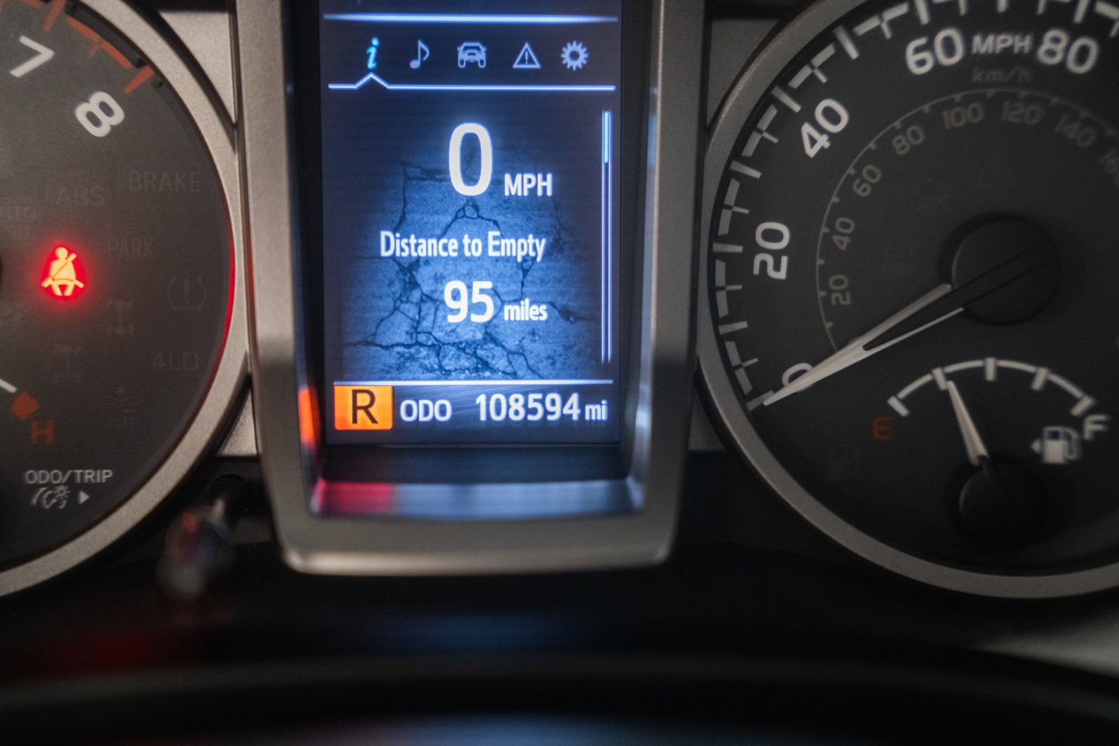 Used 2018 Toyota Tacoma SR5 AWD/4WD image 48