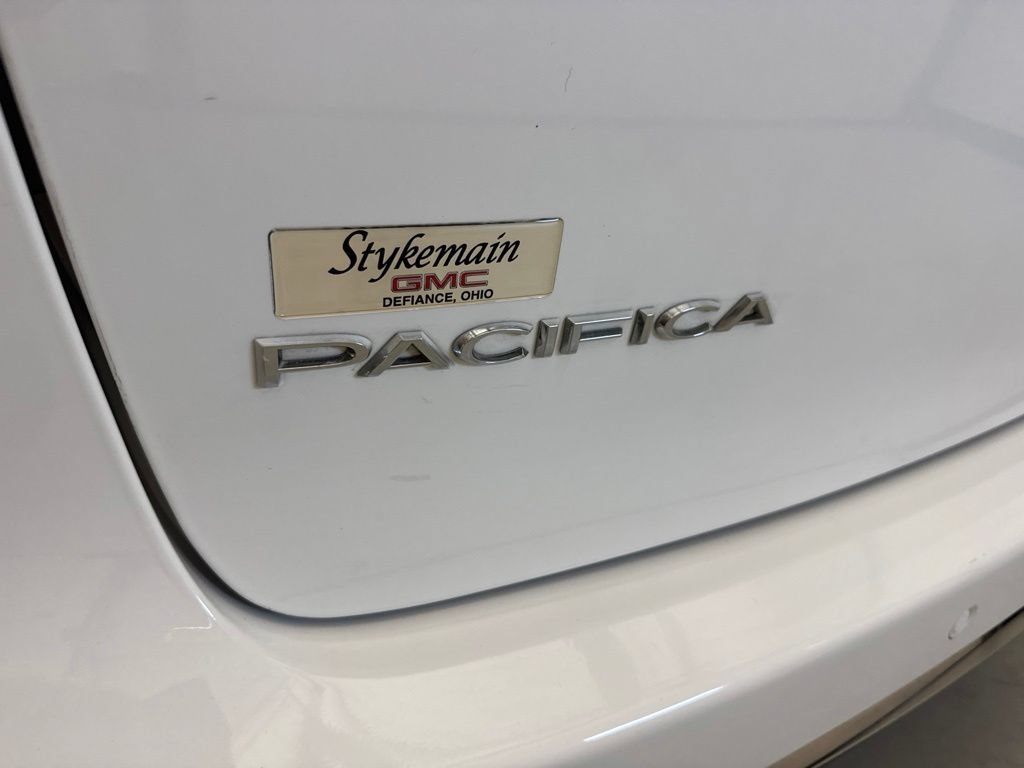 Used 2020 Chrysler Pacifica Limited FWD image 12